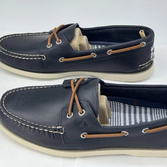 Men's Sperry Boat shoes size 10.5 Navy 2 eye - Picture 2 of 8